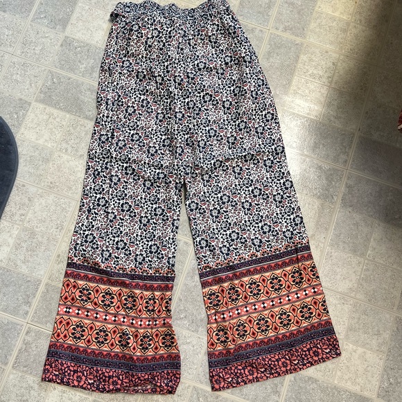 NWT Sim & Sam Floral Tie Waist Flowy Palazzo Pants - Picture 2 of 7